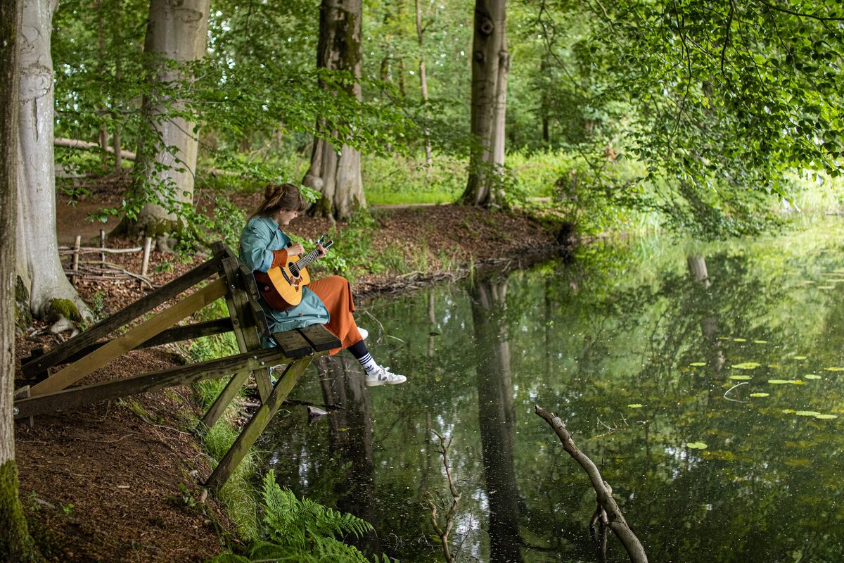 FRÉ, ISLE in the Woods